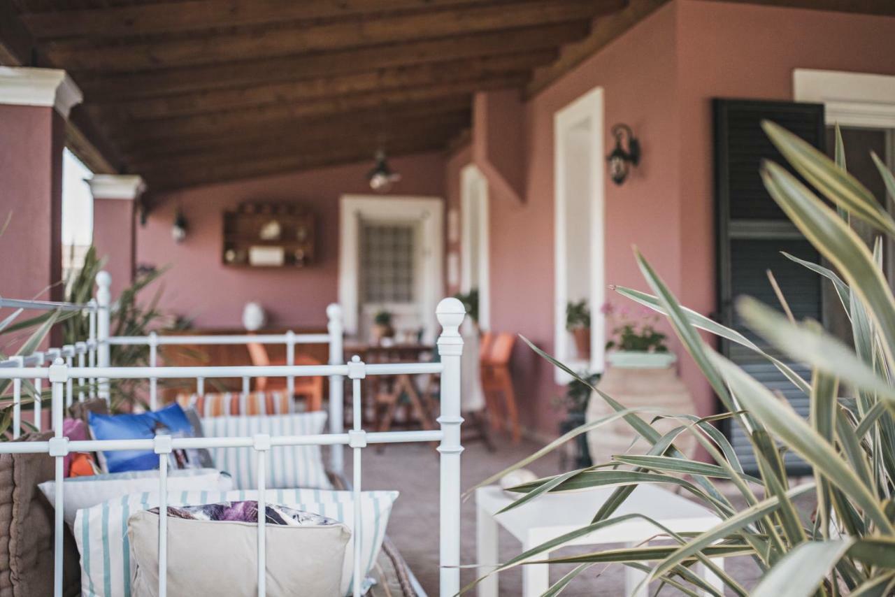 Birdsing Cottage Dassia  Extérieur photo